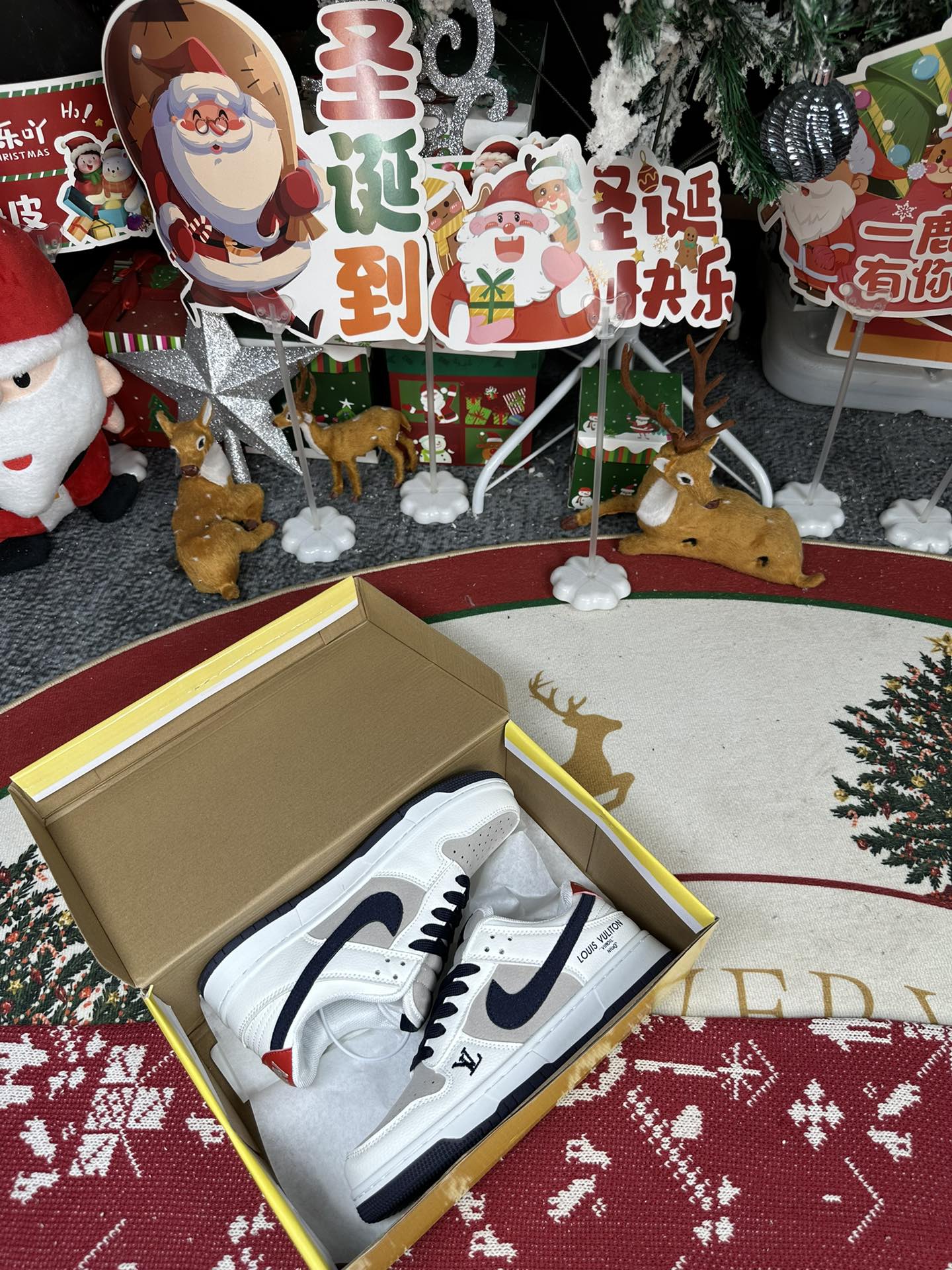  Nike Dunk SB low联名藏蓝 尺码36-44 男女码现货