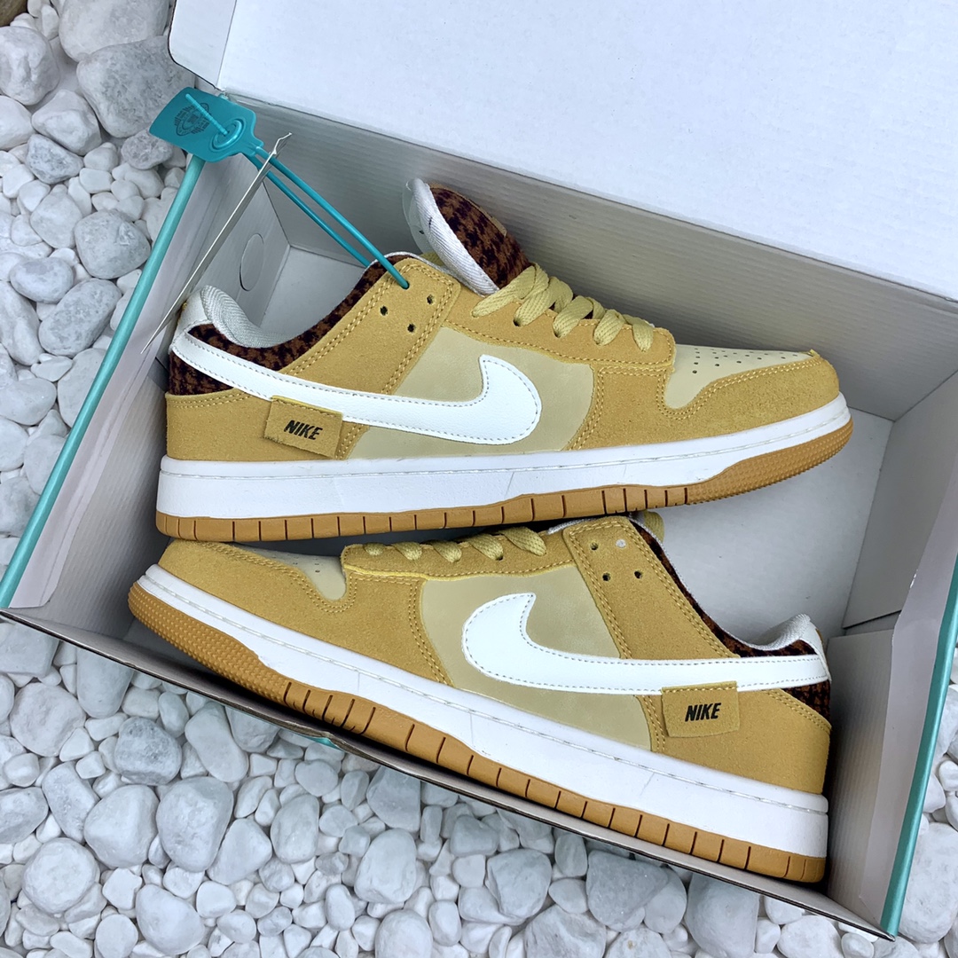  Nike Dunk SB 兵马俑 高版本 气垫鞋垫 厚鞋舍 （摩擦吱吱响）尺码36-44.男女现货  附送+手提袋