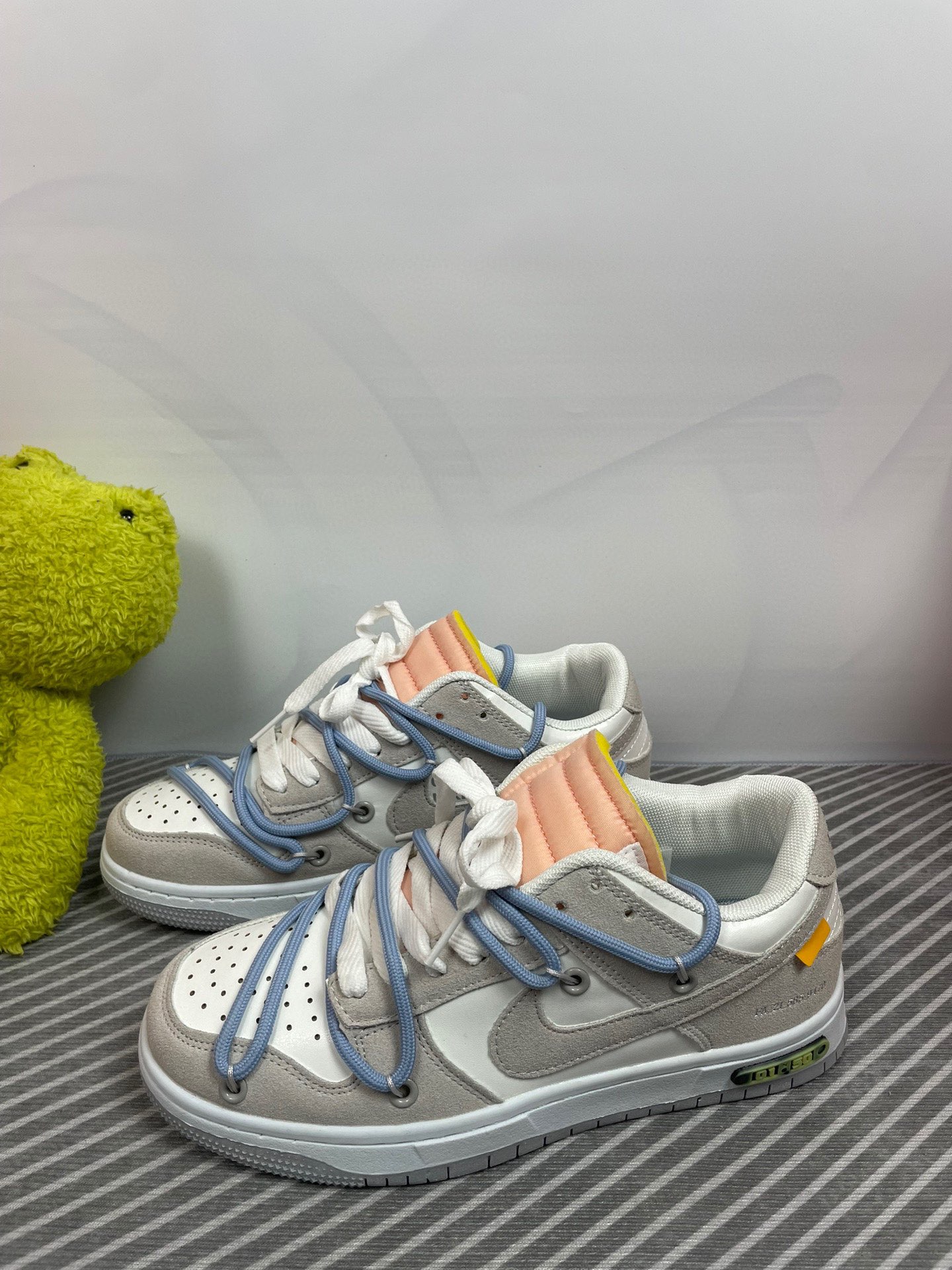 Off-White x NK Dunk Low No.1 灰白 穿绳 码数36-44