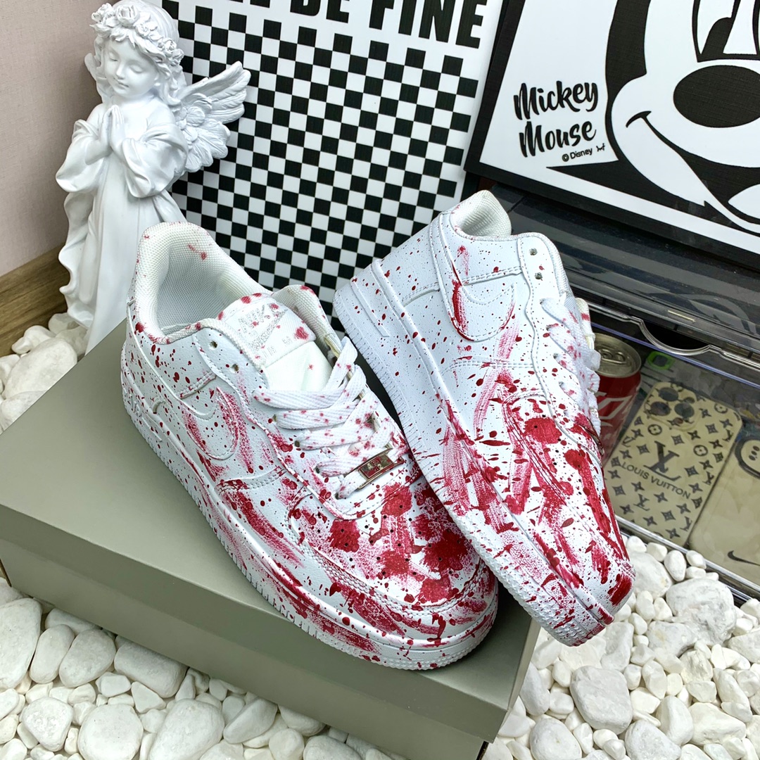  Nike AF1 空军一号 案发现场   尺码36-44 男女款现货。