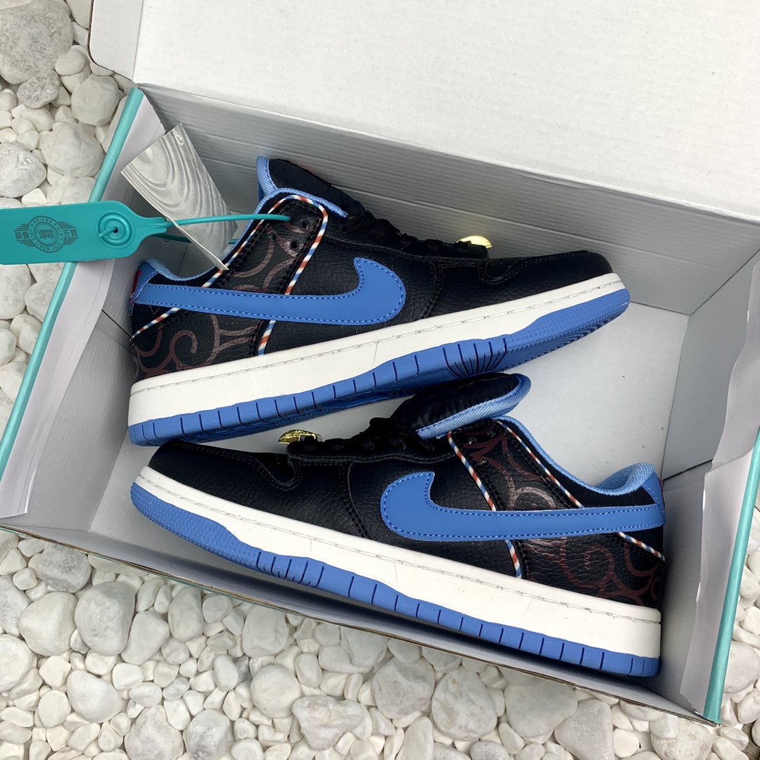  Nike Dunk SB 黑月 高版本 气垫鞋垫 厚鞋舍 （摩擦吱吱响）尺码36-44.男女现货  附送+手提袋