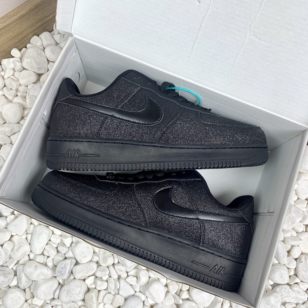 Nike Air Force 1 Low 空军满天星 黑色 高版本 36-44 男女现货