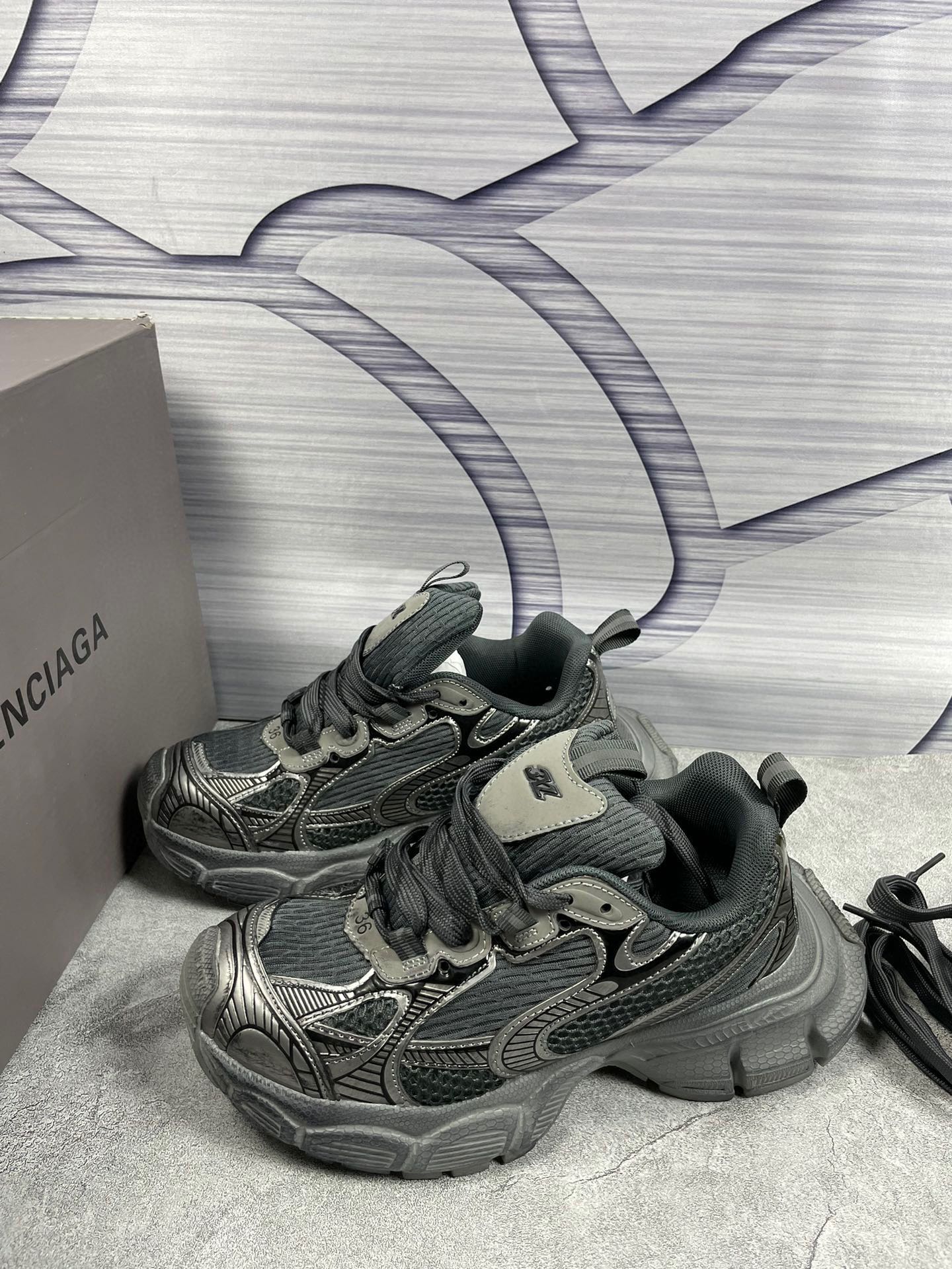Blenciaga 巴黎世家  3XL 网布 系带老爹鞋 灰黑银 码数36-44 男女现货